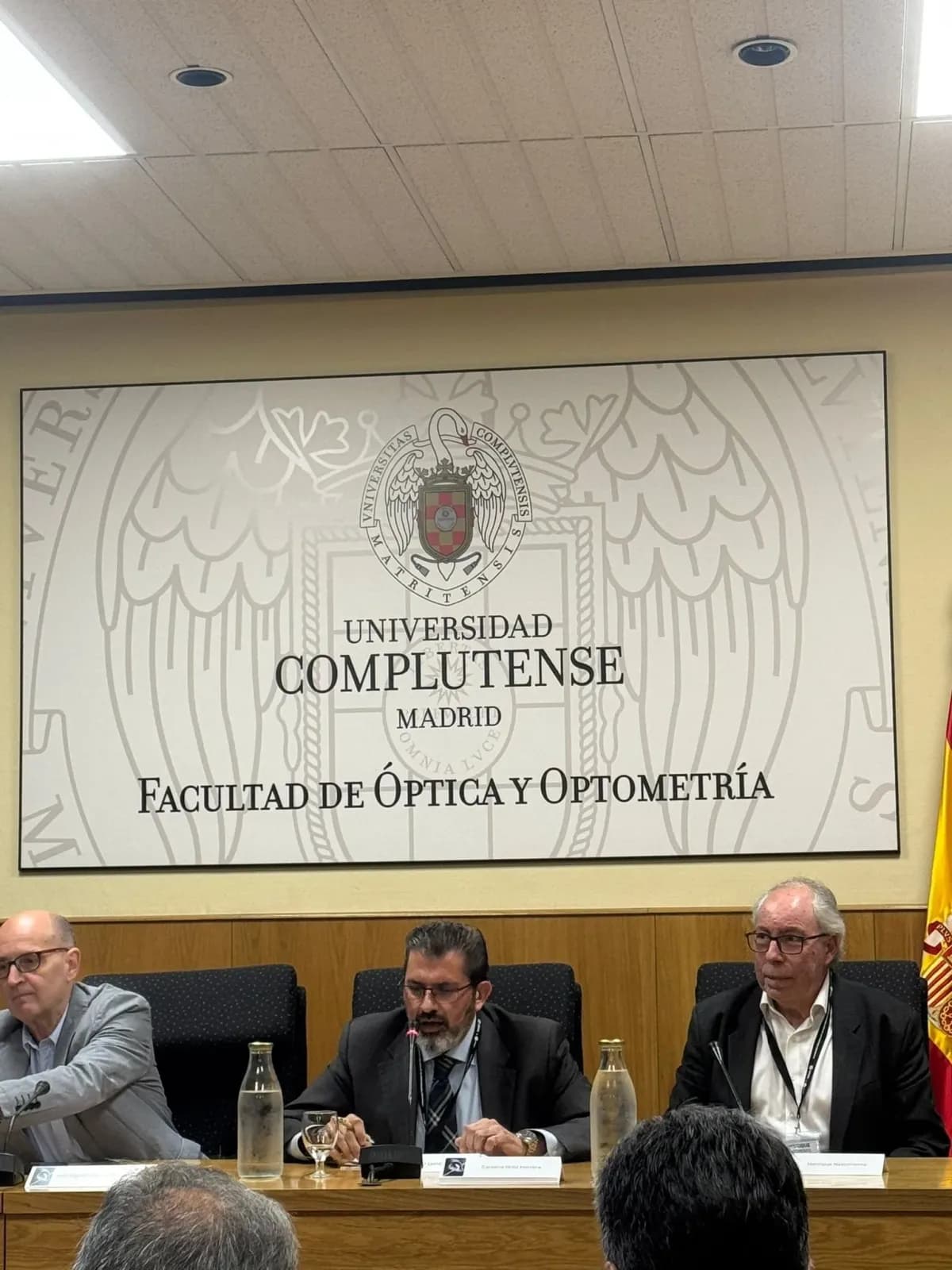Prof. Doutor Henrique Nascimento convidado a apresentar uma palestra em representação da Optometria Portuguesa da UPOOP na Universidade Complutense de Madrid