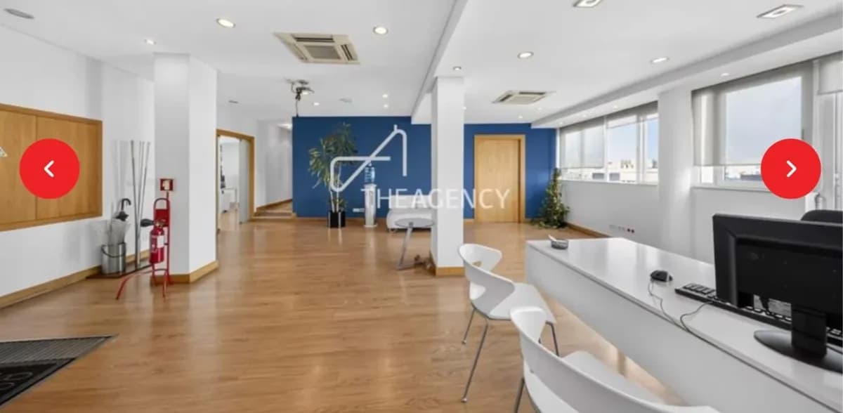 Venda - Apartamento T4 Penthouse com Varanda e Vista Cidade - Alvalade